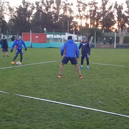 Los «locos» o «medios» como entrada en calor en el fútbol infantil
