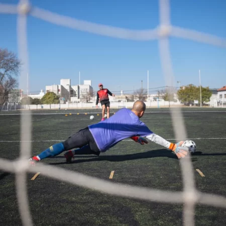 Entrenamiento de Arqueros en el Fútbol Infanto-Juvenil